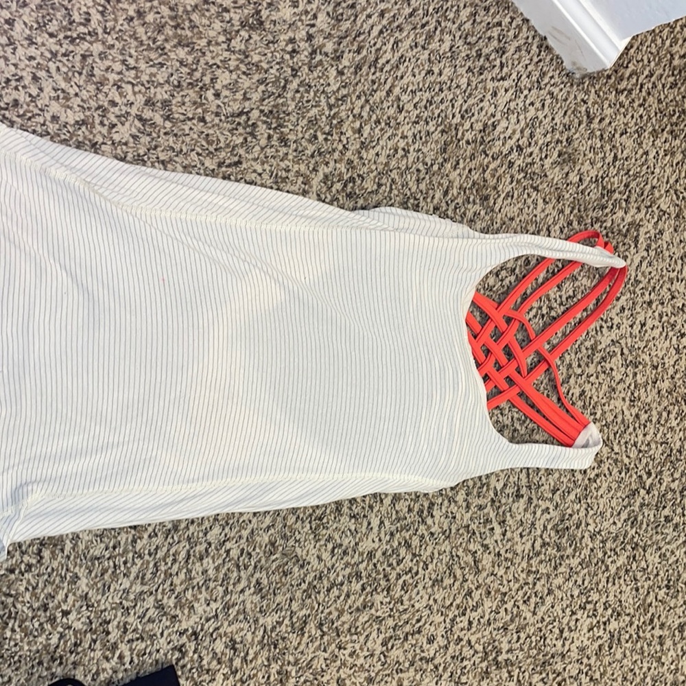 Lululemon tank top.